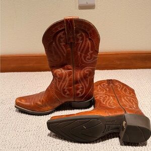 Ariat Kids Cowboy Boots Size 3.5 US Size 34 EU fits Women’s 5